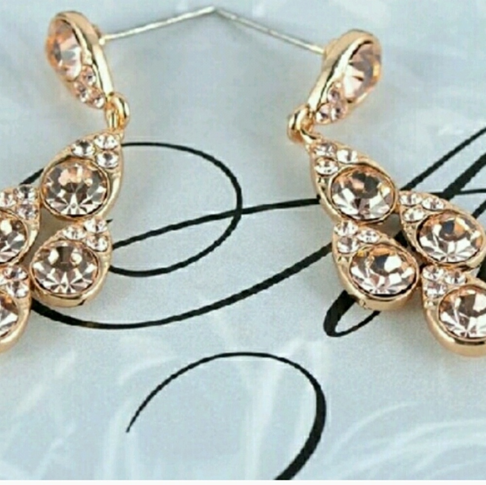 Gorgeous Champagne Tear Drop Earrings